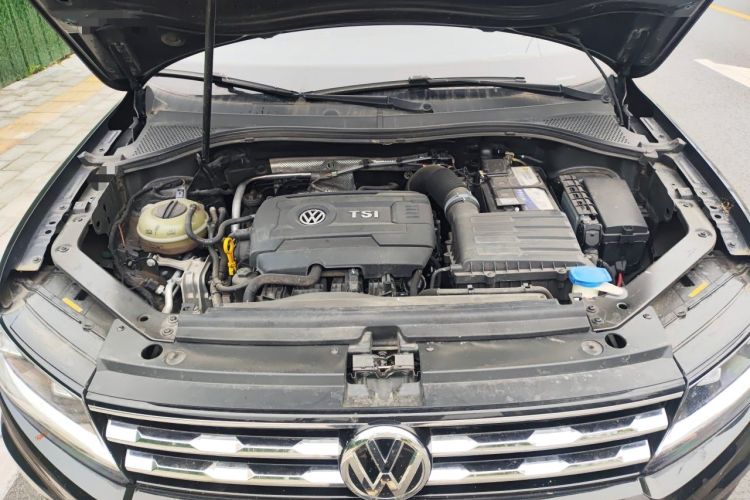 Used Volkswagen Tiguan L 2017 330TSI Automatic Two-Wheel Drive Comfort Edition Engine Bay