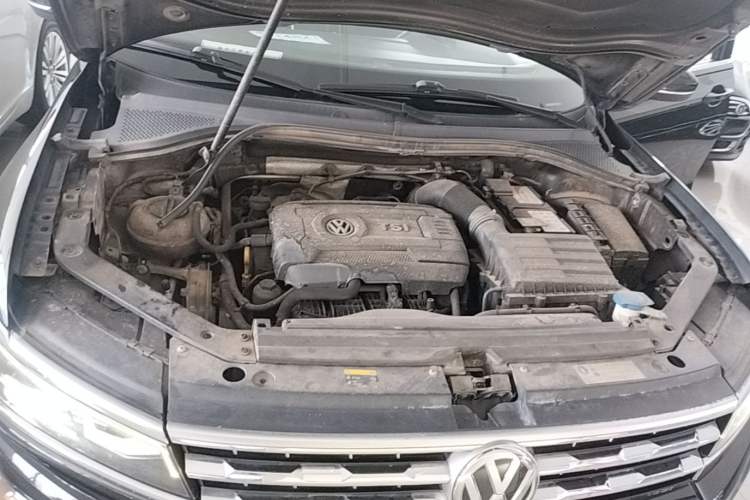 Used Volkswagen Tiguan L 2017 330TSI Automatic Two-Wheel Drive Flagship Edition Engine Bay