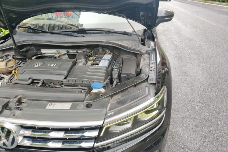 Used Volkswagen Tiguan L 2017 330TSI Automatic Two-Wheel Drive Flagship Edition Engine Bay Left