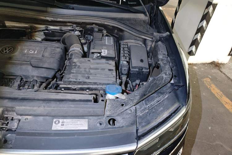 Used Volkswagen Tiguan L 2017 380TSI Automatic All-Wheel-Drive Flagship Edition Engine Bay Left