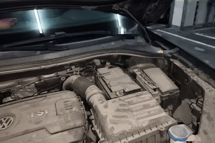 Used Volkswagen Tiguan L 2017 330TSI Automatic Two-Wheel Drive Luxury Edition Engine Bay Left