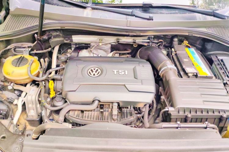 Used Volkswagen Tiguan L 2017 330TSI Automatic Two-Wheel Drive Flagship Edition Engine Bay