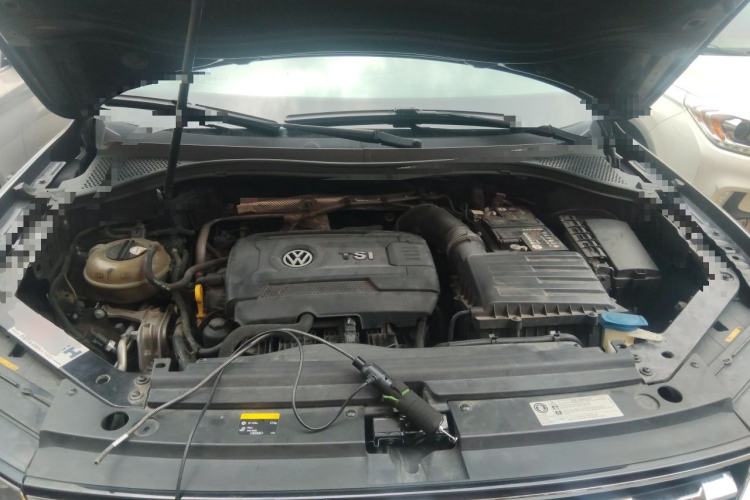 Used Volkswagen Tiguan L 2017 330TSI Automatic Two-Wheel Drive Luxury Edition Engine Bay