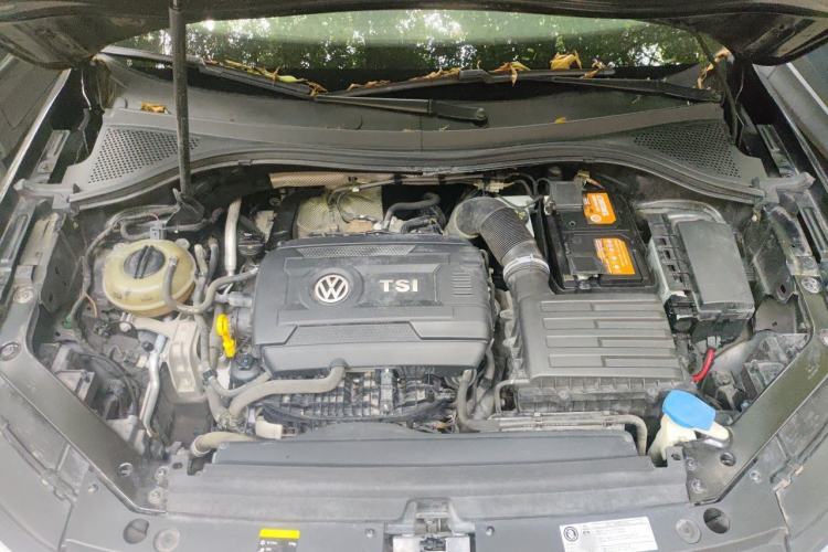 Used Volkswagen Tiguan L 2017 380TSI Automatic All-Wheel-Drive Luxury Edition Engine Bay