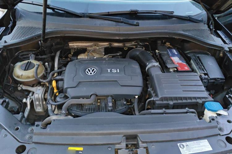 Used Volkswagen Tiguan L 2017 330TSI Automatic Two-Wheel Drive Flagship Edition Engine Bay