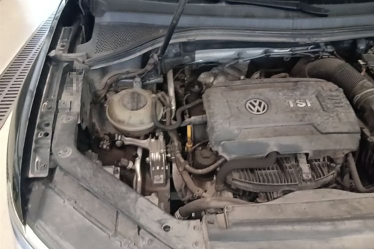 Used Volkswagen Tiguan L 2017 330TSI Automatic Two-Wheel Drive Flagship Edition Engine Bay Right