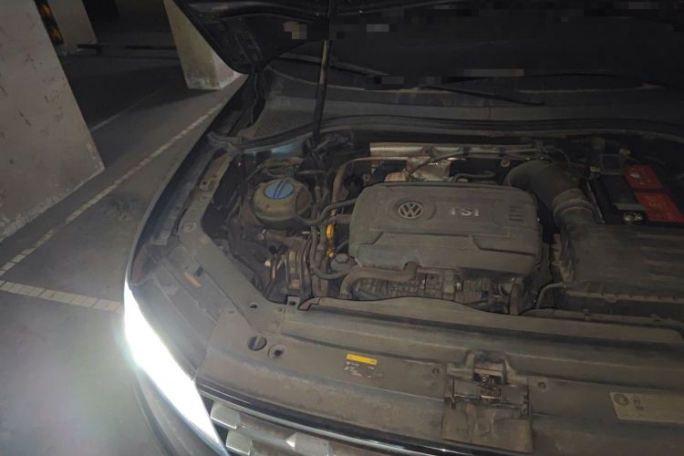 Used Volkswagen Tiguan L 2017 330TSI Automatic Two-Wheel Drive Comfort Edition Engine Bay Right