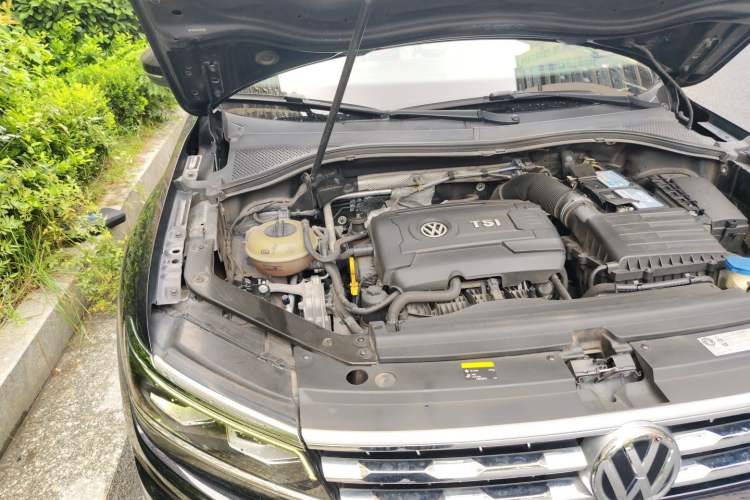 Used Volkswagen Tiguan L 2017 330TSI Automatic Two-Wheel Drive Flagship Edition Engine Bay Right