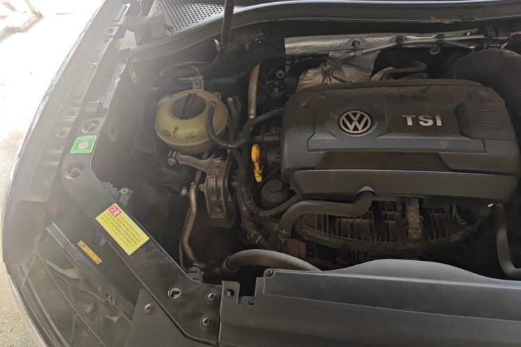 Used Volkswagen Tiguan L 2017 330TSI Automatic Two-Wheel Drive Luxury Edition Engine Bay Right