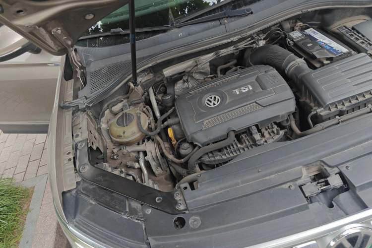 Used Volkswagen Tiguan L 2017 380TSI Automatic All-Wheel-Drive Flagship Edition Engine Bay Right
