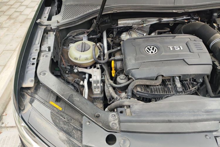 Used Volkswagen Tiguan L 2017 330TSI Automatic Two-Wheel Drive Comfort Edition Engine Bay Right