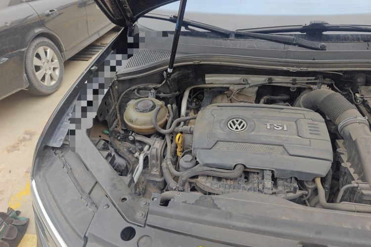 Used Volkswagen Tiguan L 2017 380TSI Automatic All-Wheel-Drive Luxury Edition Engine Bay Right