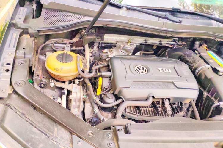 Used Volkswagen Tiguan L 2017 330TSI Automatic Two-Wheel Drive Flagship Edition Engine Bay Right