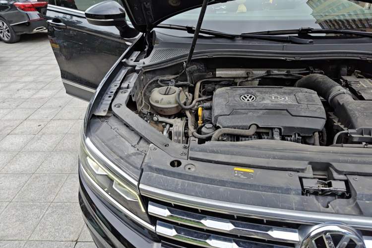 Used Volkswagen Tiguan L 2017 330TSI Automatic Two-Wheel Drive Flagship Edition Engine Bay Right