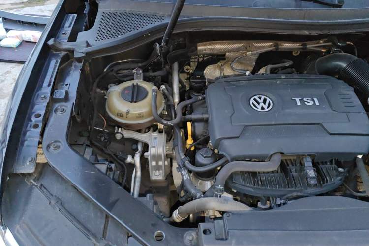 Used Volkswagen Tiguan L 2017 330TSI Automatic Two-Wheel Drive Flagship Edition Engine Bay Right