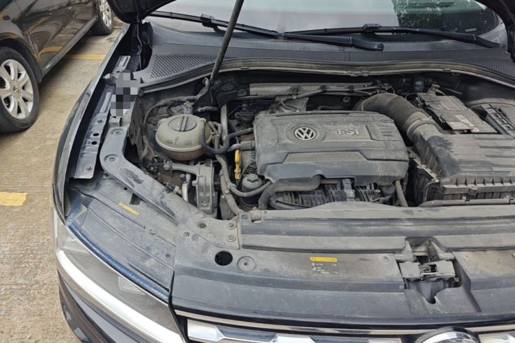 Used Volkswagen Tiguan L 2017 330TSI Automatic Two-Wheel Drive Comfort Edition Engine Bay Right