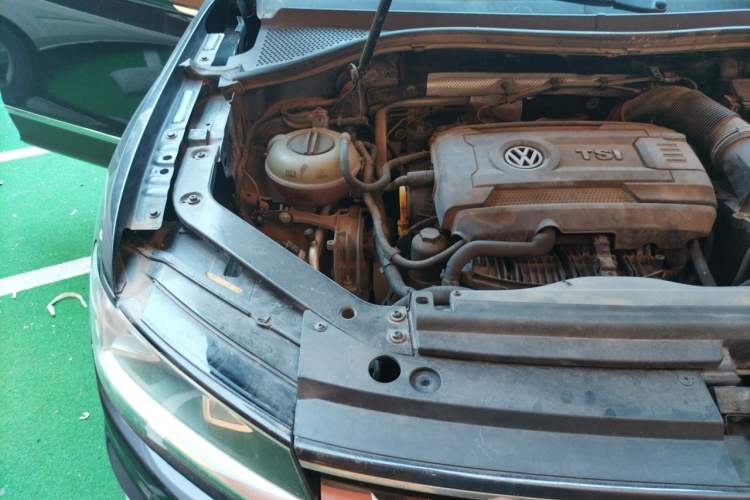 Used Volkswagen Tiguan L 2017 330TSI Automatic Two-Wheel Drive Luxury Edition Engine Bay Right