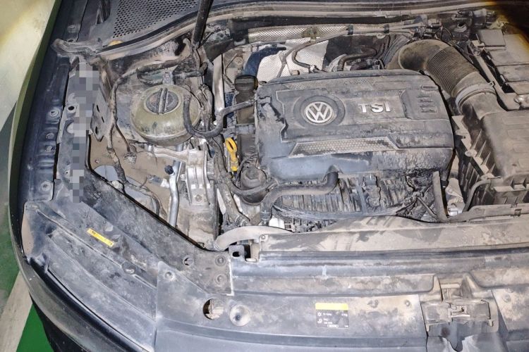 Used Volkswagen Tiguan L 2017 330TSI Automatic Two-Wheel Drive Luxury Edition Engine Bay Right