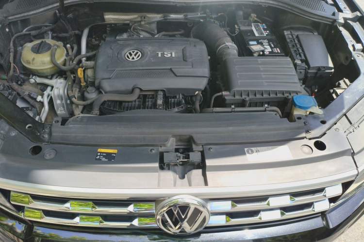 Used Volkswagen Tiguan L 2017 330TSI Automatic Two-Wheel Drive Flagship Edition Engine Bay