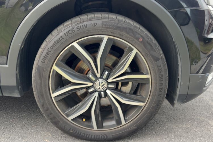 Used Volkswagen Tiguan L 2017 330TSI Automatic Two-Wheel Drive Flagship Edition Exterior 2