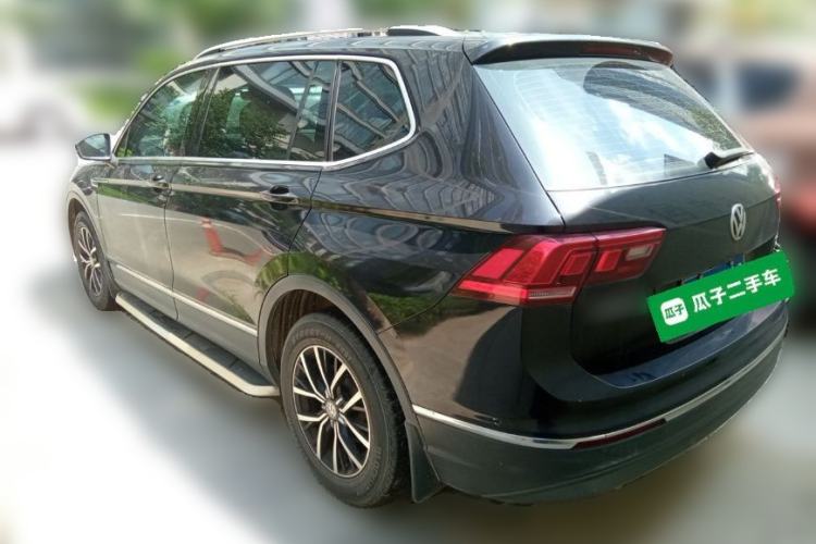 Used Volkswagen Tiguan L 2017 330TSI Automatic Two-Wheel Drive Luxury Edition Exterior 3
