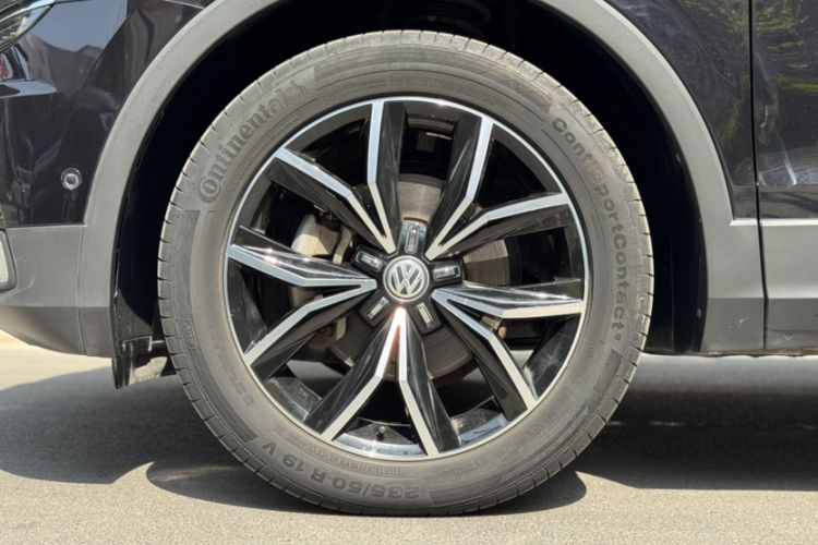 Used Volkswagen Tiguan L 2017 330TSI Automatic Two-Wheel Drive Flagship Edition Exterior 4