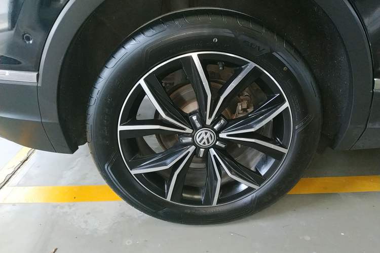 Used Volkswagen Tiguan L 2017 330TSI Automatic Two-Wheel Drive Flagship Edition Exterior 5