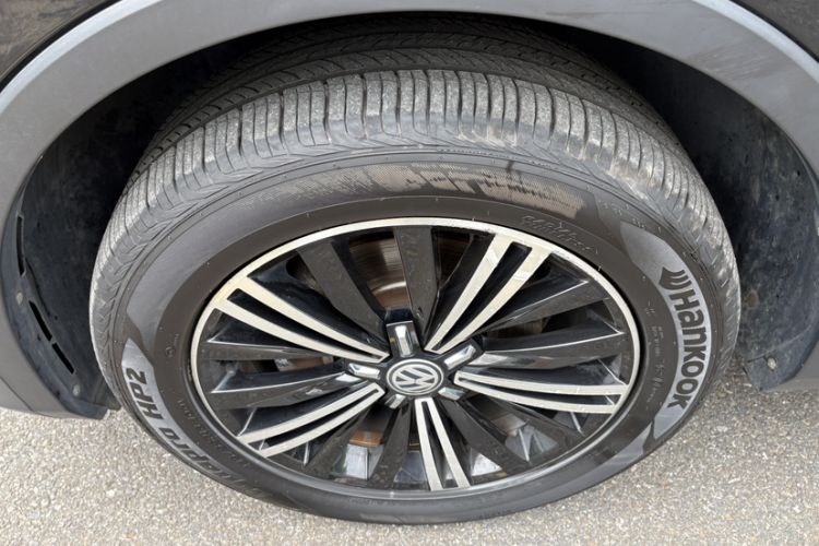Used Volkswagen Tiguan L 2017 380TSI Automatic All-Wheel-Drive Luxury Edition Exterior 7