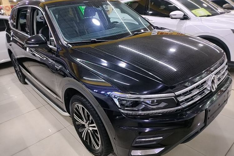 Used Volkswagen Tiguan L 2017 330TSI Automatic Two-Wheel Drive Flagship Edition Front Right 45 Deg