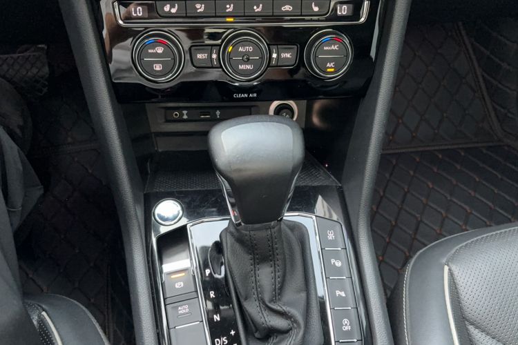Used Volkswagen Tiguan L 2017 330TSI Automatic Two-Wheel Drive Flagship Edition Gear Lever
