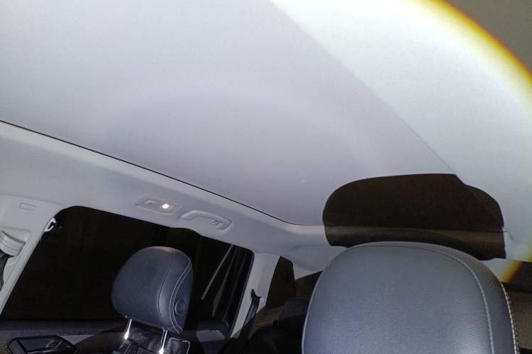 Used Volkswagen Tiguan L 2017 330TSI Automatic Two-Wheel Drive Luxury Edition Headliner