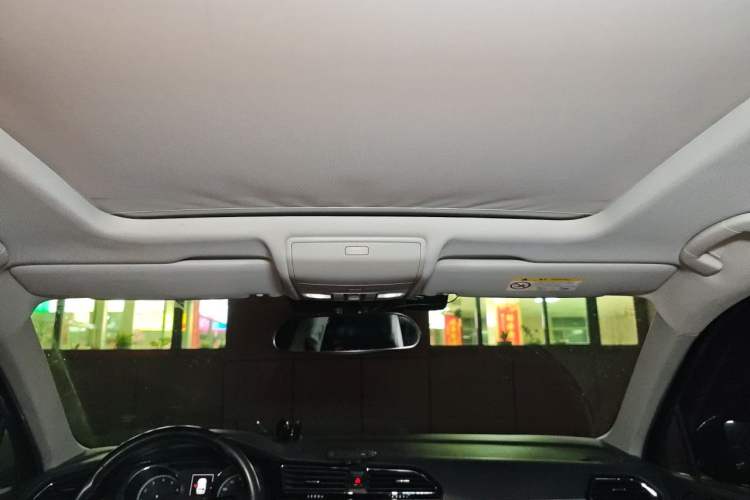 Used Volkswagen Tiguan L 2017 330TSI Automatic Two-Wheel Drive Luxury Edition Headliner