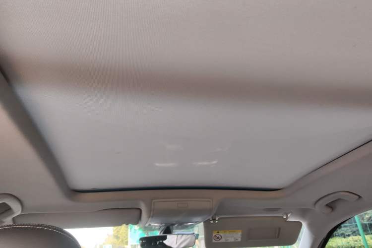 Used Volkswagen Tiguan L 2017 330TSI Automatic Two-Wheel Drive Luxury Edition Headliner