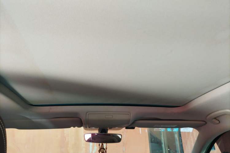 Used Volkswagen Tiguan L 2017 330TSI Automatic Two-Wheel Drive Luxury Edition Headliner