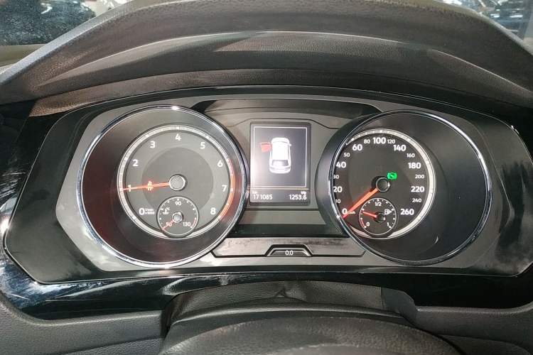 Used Volkswagen Tiguan L 2017 330TSI Automatic Two-Wheel Drive Flagship Edition Instrument Cluster
