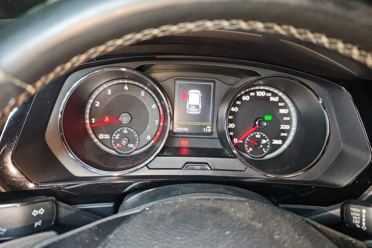 Used Volkswagen Tiguan L 2017 330TSI Automatic Two-Wheel Drive Luxury Edition Instrument Cluster