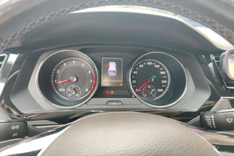 Used Volkswagen Tiguan L 2017 330TSI Automatic Two-Wheel Drive Flagship Edition Instrument Cluster