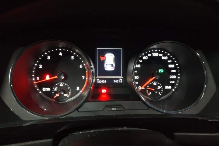 Used Volkswagen Tiguan L 2017 330TSI Automatic Two-Wheel Drive Comfort Edition Instrument Cluster