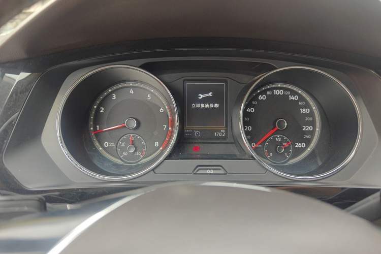 Used Volkswagen Tiguan L 2017 380TSI Automatic All-Wheel-Drive Luxury Edition Instrument Cluster