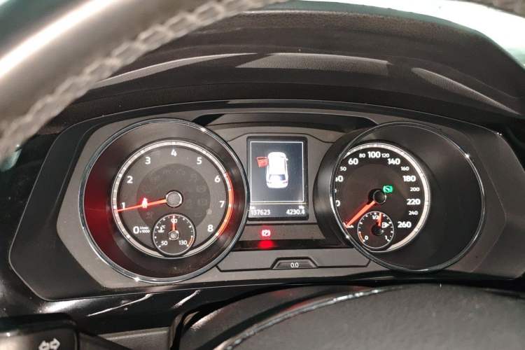 Used Volkswagen Tiguan L 2017 380TSI Automatic All-Wheel-Drive Flagship Edition Instrument Cluster