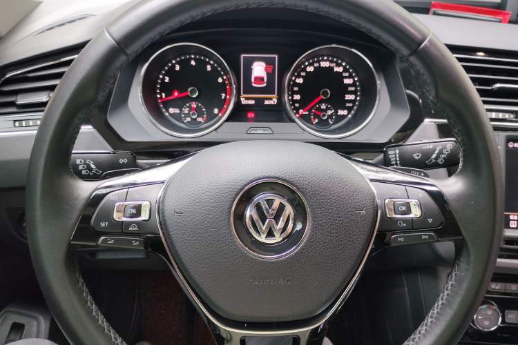 Used Volkswagen Tiguan L 2017 330TSI Automatic Two-Wheel Drive Flagship Edition Instrument Cluster