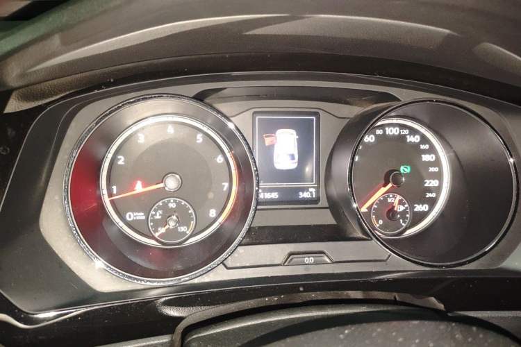 Used Volkswagen Tiguan L 2017 330TSI Automatic Two-Wheel Drive Luxury Edition Instrument Cluster
