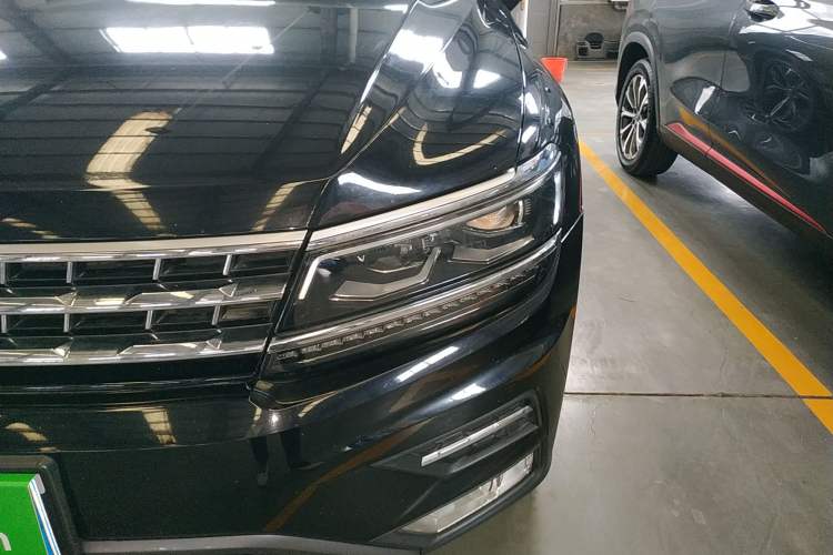 Used Volkswagen Tiguan L 2017 330TSI Automatic Two-Wheel Drive Flagship Edition Left Front Headlight