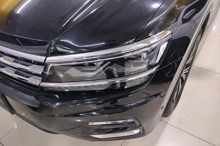 Used Volkswagen Tiguan L 2017 330TSI Automatic Two-Wheel Drive Flagship Edition Left Front Headlight