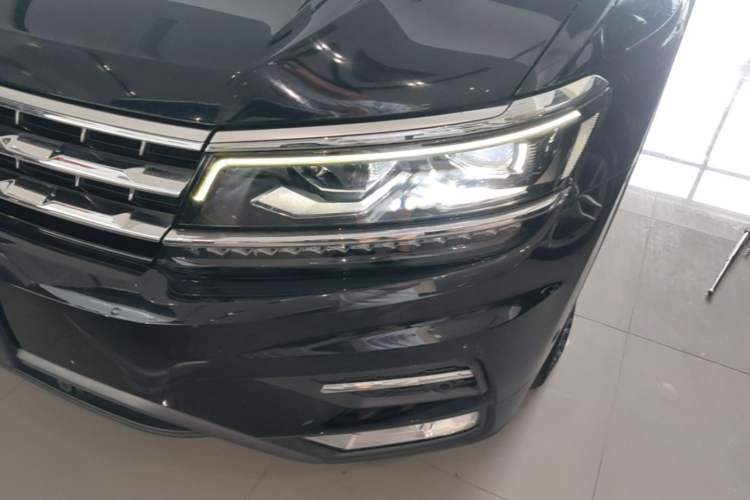 Used Volkswagen Tiguan L 2017 330TSI Automatic Two-Wheel Drive Flagship Edition Left Front Headlight