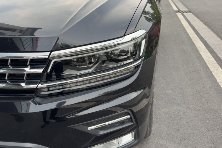 Used Volkswagen Tiguan L 2017 330TSI Automatic Two-Wheel Drive Flagship Edition Left Front Headlight