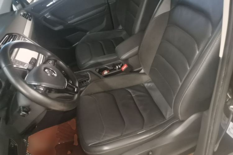 Used Volkswagen Tiguan L 2017 330TSI Automatic Two-Wheel Drive Luxury Edition Left Front Seat