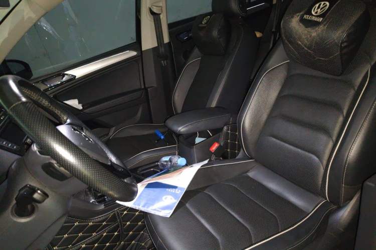 Used Volkswagen Tiguan L 2017 330TSI Automatic Two-Wheel Drive Flagship Edition Left Front Seat
