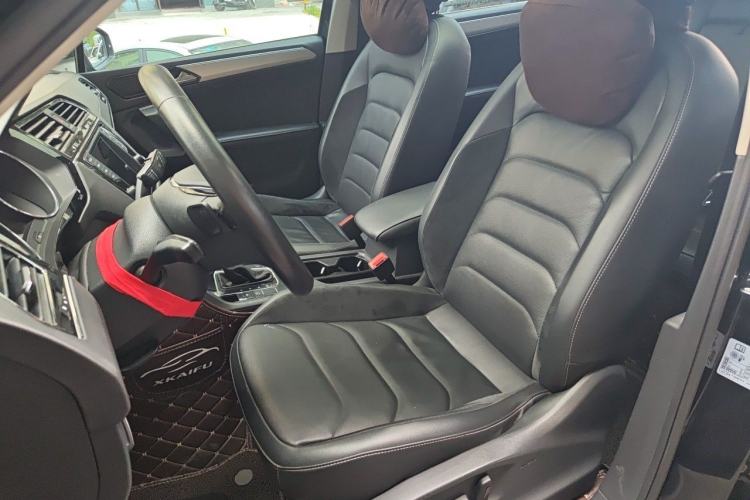 Used Volkswagen Tiguan L 2017 330TSI Automatic Two-Wheel Drive Luxury Edition Left Front Seat