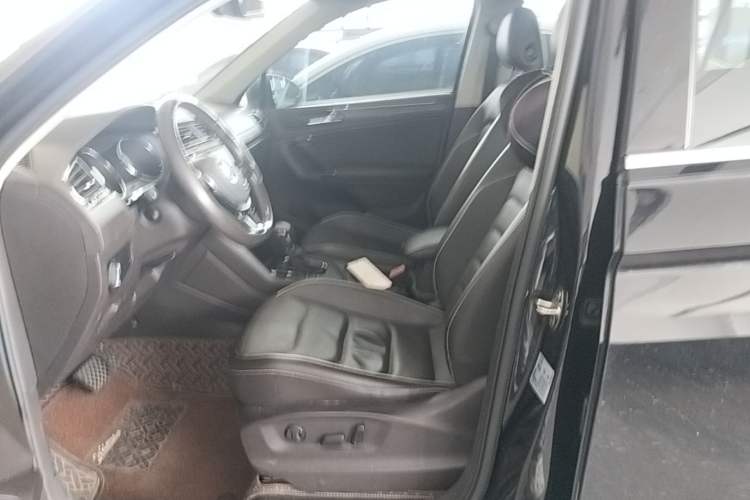 Used Volkswagen Tiguan L 2017 330TSI Automatic Two-Wheel Drive Flagship Edition Left Front Seat